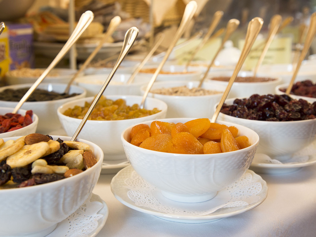 The breakfast 15 The breakfast 15